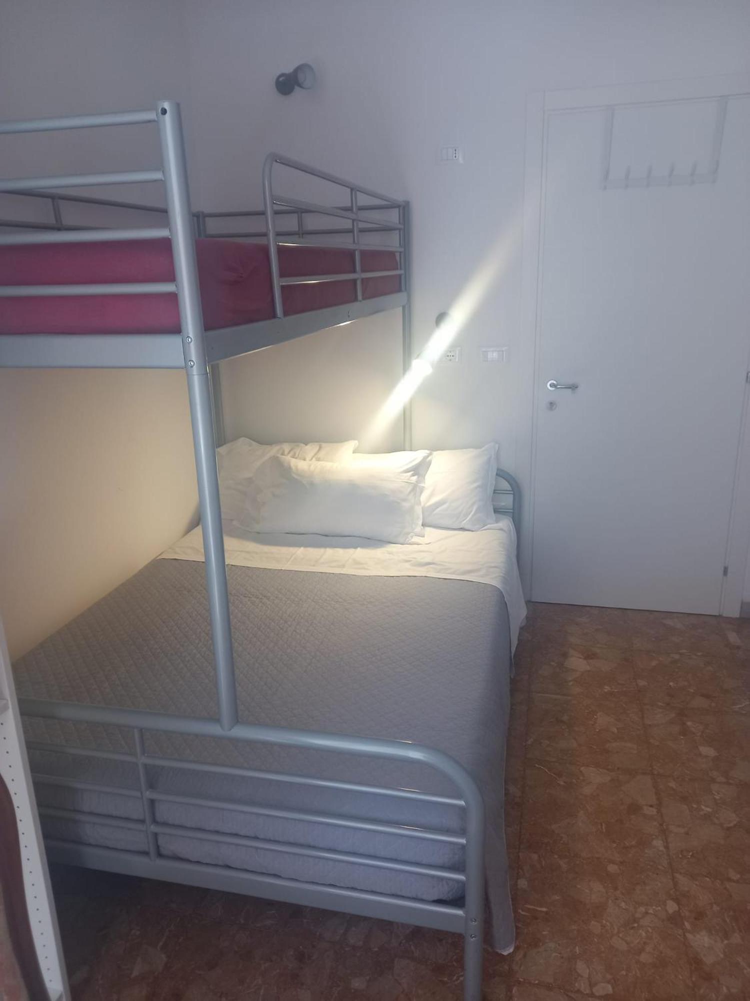 Minihouselarissa Diverona Exteriör bild